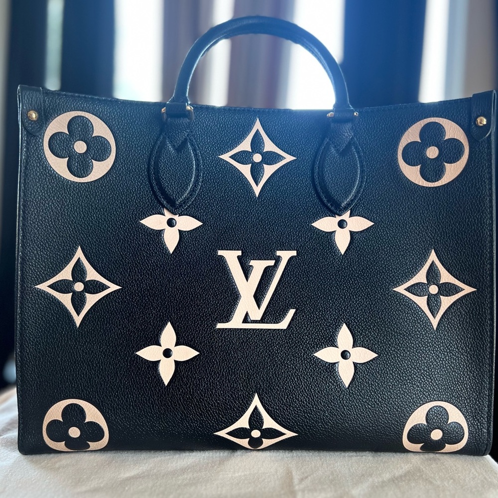 Louis Vuitton OnTheGo MM